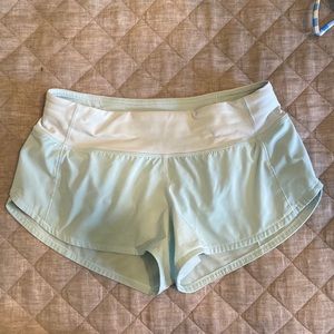 Lululemon 2.5” shorts